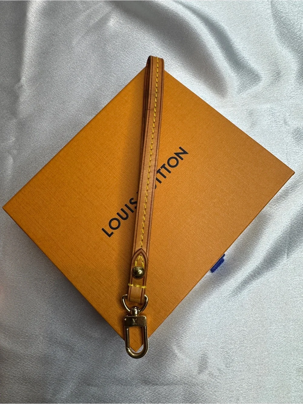 Louis Vuitton Vachetta Leather Wristlet Strap in Natural Tan